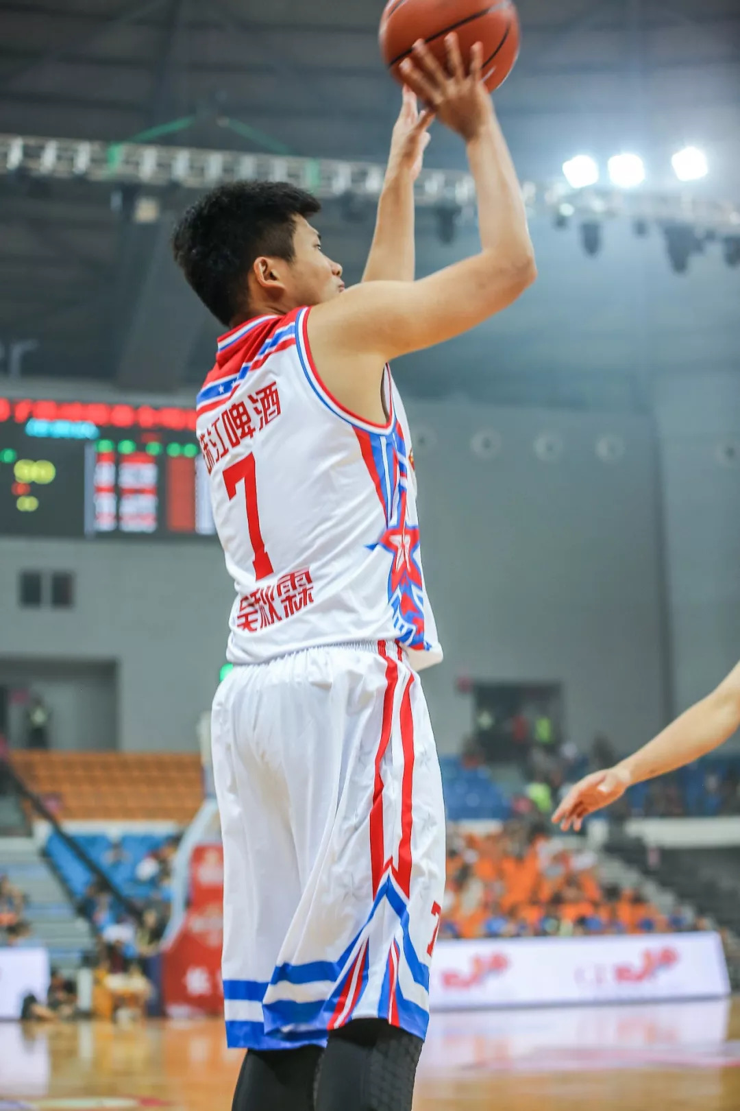 关于亚特兰大训练开放日；今晨扳平良机引欢呼；全明星赛在即；资深球员宣示担当的信息