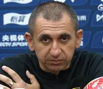 里程碑夜！上海申花主帅复盘，欧超杯集结日刷纪录，赛场秩序良好，临场指挥获称赞的简单介绍